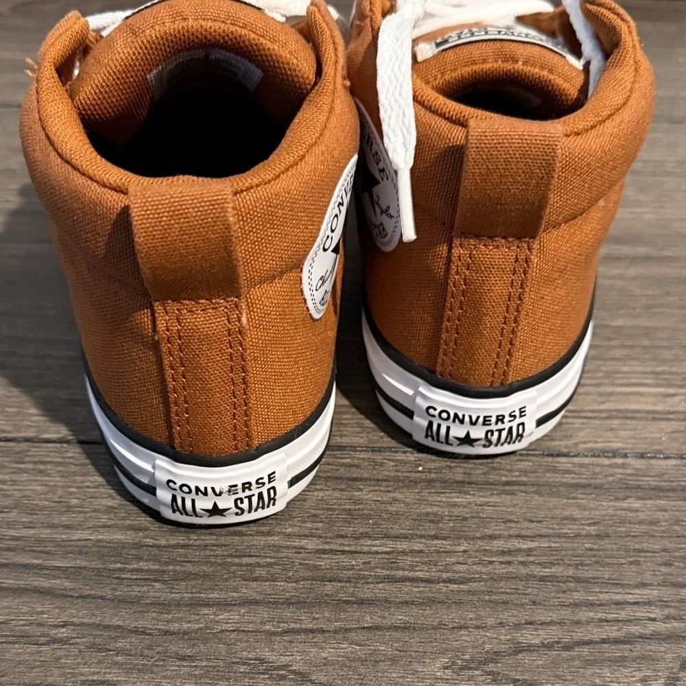 Converse Chuck Taylor All Star Street Canvas Sneaker